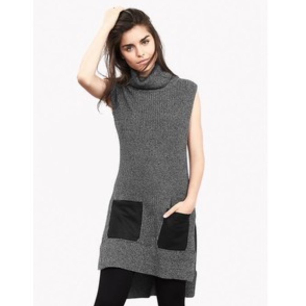Banana Republic Sleeveless Turtleneck!